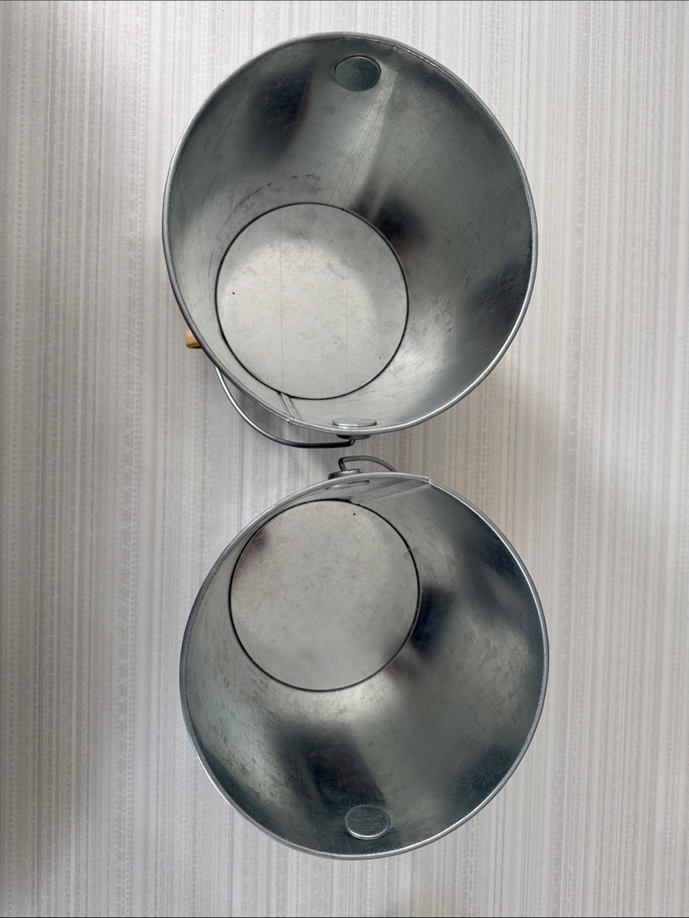 🪣 Set of 2 Galvanized Metal Buckets w/ Chalkboard Labels ✏️ - Picture 2 of 9